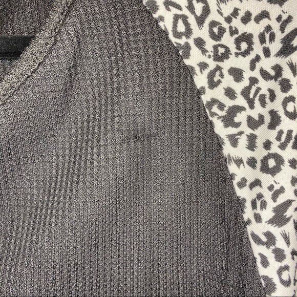 🛑🛑🛑SOLD 🛑🛑🛑 Black and leopard print love sleeve top - Picture 4 of 5